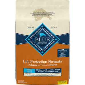 Nourriture sèche pour chiens âgés de grandes races BLUE BUFFALO Life Protection. Saveur de poulet. 11.79 kg.