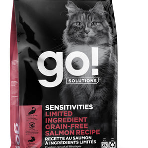 Nourriture sèche pour chats PETCUREAN GO! SOLUTIONS Formule "Sensitivities LID". Sans grains. Ingrédients limités. Recette de saumon. Choix de formats.