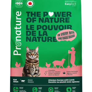 Nourriture sèche pour chats adultes Pronature Original. Repas de poulet et d'agneau. Choix de format.