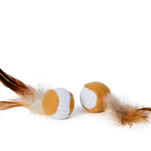 Bud'z cat toy. Balls with feathers in jar.