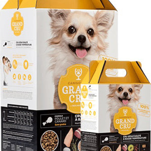 Canisource Grand Cru gourmet dehydrated dog food. Chicken and duck formula. Choice of formats.