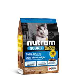 Nourriture pour chats adultes et séniors Nutram S5 Sound Balanced Wellness Poulet et Saumon. Choix de format.