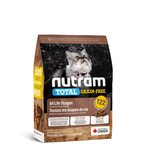 La nourriture pour chats T22 Nutram Total sans grains. Poulet et dinde. Choix de format.