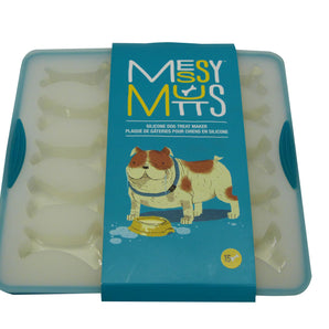 Moule a petits biscuits en silicone pour chiens de Messy Mutts .