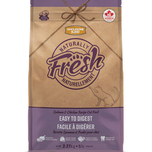 TROUW NUTRITION NATURALLY FRESH dry cat food. Salmon and chicken. Choice of formats.