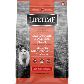 TROUW NUTRITION LIFETIME dry cat food. Salmon and oats. Choice of formats.