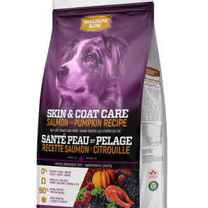 TROUW NUTRITION WHOLESOME BLEND dog food. Grain free. Skin and coat. Choice of formats.