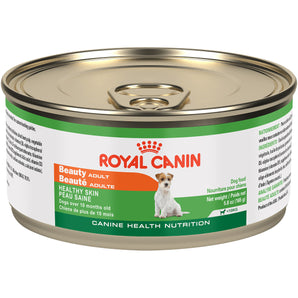 Royal Canin canned food for adult dogs. Healthy skin and coat formula. Recipe for pâté in sauce. Format choice.